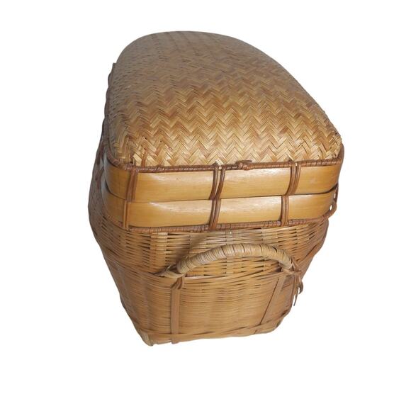 Vintage Woven Bamboo Rattan Domed Lid Basket With Latch Lined Quilting Fabric - Picture 3 of 9